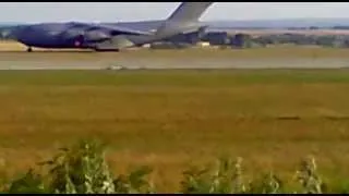 взлет С 17 Globemaster из аэропорта Харьков 10.08.2014