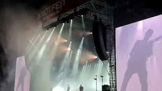 Parkway Drive Knotfest Brisbane 2023 - intro & opening song Glitch - album Darker Still.