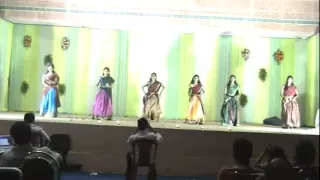 Madhura Madhura Meenakshi ..1 Gruop Dance by Clarions [Rangaraya Medical College - XTASY '09]