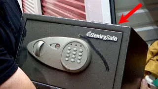 Opening a Locked Abandoned Safe!