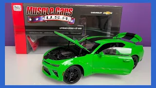 1:18 Chevrolet Camaro SS (Krypton Green) - Auto World (Limited edition No. 389 of 1002) | Unboxing