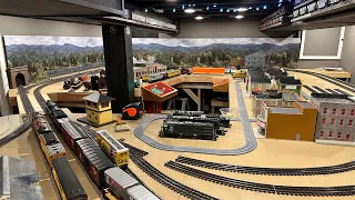 The First Run at Chuck’s AMAZING O-Gauge Layout - The UP & PRR Railroad