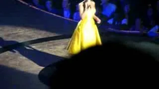 Beyonce sings "At Last" (LIVE@ FASHION ROCKS 2008)