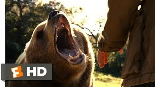 We Bought a Zoo (1/3) Movie CLIP - The Escaped Bear (2011) HD