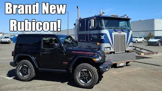 Cabover Peterbilt Loads A New Jeep Rubicon