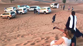 Chegada no deserto de Abu Dhabi nos  Emirados Árabes Unidos