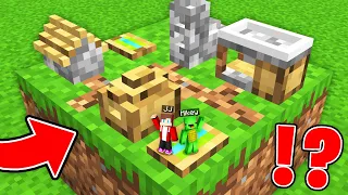 How JJ and Mikey Found THE SMALLEST TINY VILLAGE in Minecraft Maizen!