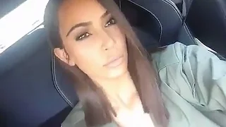 Kim Kardashian Shows Off New Lob Haircut