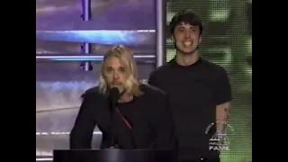 Dave Grohl, Taylor Hawkins & Queen - "Tie Your Mother Down" + RRHOF Induction [March 19, 2001]