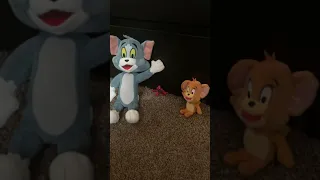 Tom and Jerry intro plush