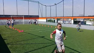 Treino no aquecimento no lúdico muito eficiente para o futebol e para vida deles. Futebol arte .