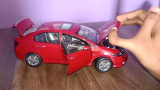 Unboxing of 1:18 diecast model HONDA CITY (RED)2012/All in depth review/Realistic miniature car