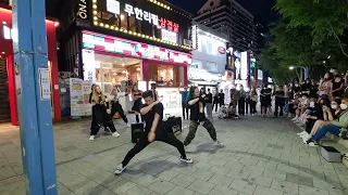 MONDAY. BLACK MIST. HONGDAE STREET DYNAMIC FANTASTIC PERFORMANCE.