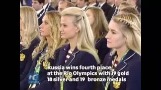 Putin receives special gift from Olympic Women' s Handball team