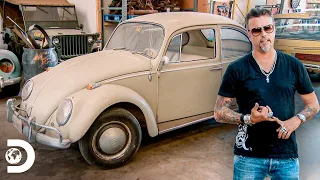 ¿Cuántos hombres entran en un VW Escarabajo? | El Dúo mecánico | Discovery Latinoamérica