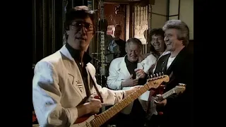 HANK MARVIN / Shadows LIVE "Riders In The Sky" 1989 with backstage before the concert
