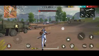 ФФ ФРЕЕ ФАЕР ойын Free fire игра Далада жүгіріп шаршап қалған бала.