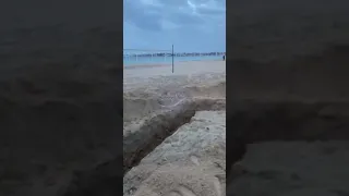 Окопы на пляжах временно оккупированного Крыма