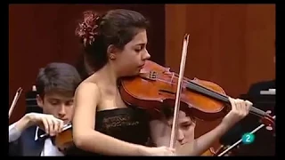 HOFFMEISTER VIOLA CONCERTO | Sara Ferrández 17 yr old