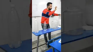 Concept of pressure (fluids) l Ashu Sir l #science #physics #scienceandfun #scienceexperiment