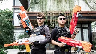 Nerf Guns War : Couple Girls S.W.A.T SEAL Team Fight Dressed In Red Dangerous Criminal Group