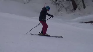 Instruktor narciarstwa SITN-PZN Tadeusz Skowroński  "Nie przeszkadzaj nartom"