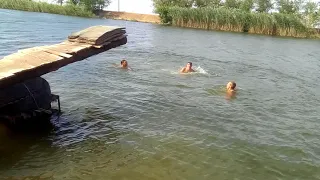 прыжок в воду животом жесть