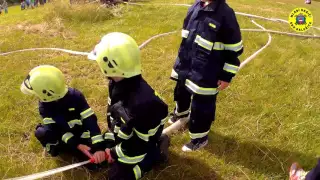 Mladí hasiči SDH Dalešice - Dětský den - ukázka hašení požáru