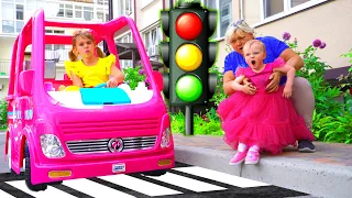 Five Kids Cross the Street Song | Safety Habits for Kids + more Children's Songs and Videos