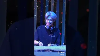 Hyungwon the handsome DJ (ctto)