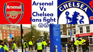 Arsenal and Chelsea fans fight 😱