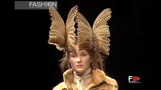 ALEXANDER MCQUEEN Fall Winter 2006 2007 Paris - Fashion Channel