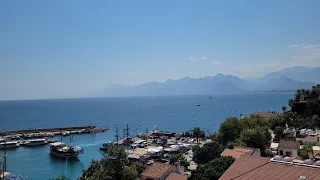 Antalya walking tour 4K UHD - coffeehouse Cue & Old Town to Konyaalti Beach, sea view & city streets