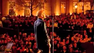 R.E.M. - Losing My Religion (Trafalgar Square 2001)