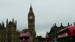 Big Ben chiming from Westminster Bridge