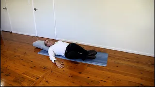 Supine hip rotation (knee rocks)