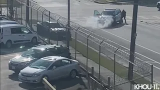 Video of shootout with Houston police in which three officers were shot