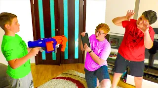 НЕРФ БИТВА - Кто РАЗБИЛ Папин НОВЫЙ ПЛАНШЕТ? / Кириешка Nerf Battle