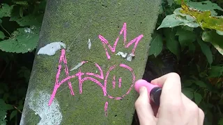 Graffiti tagging and review Molotow dripstick rollerball pink Aro