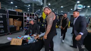 Jimmy Uso & Solo Sikoa atacan a Ashante Adonis en Backstage - WWE Smackdown 29/09/2023 (En Español)