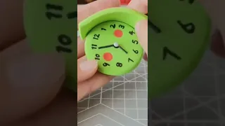 Clay idea: 🐸 clock