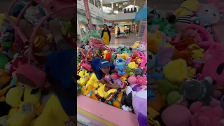 HUMAN claw machine for $10?! 😲Stuffed animal Disney plush prizes!