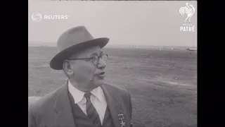 RUSSIA: Moscow sees the Comet (1956)