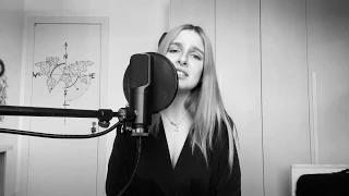 Whitney Houston - "Who would imagine a king" cover by Paola Russi