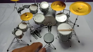 Miniature Drums set up /  commission artwork (微型鼓)