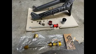 Installing the 2023 DebonAir+ RockShox ZEB Ultimate Fork Upgrade