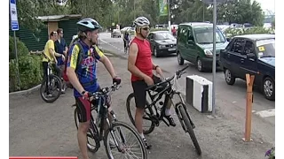 Зробити Труханів острів вільним від автівок просять велосипедисти