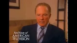 Frank Gifford discusses his interaction with Don Meredith and Howard Cosell - EMMYTVLEGENDS.ORG