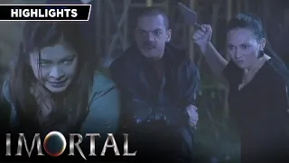 Lia faces the group of vampires in battle | Imortal