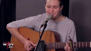 Big Thief - "Cattails" (Live at WFUV)